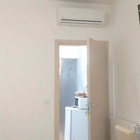 Venice Sanella *
